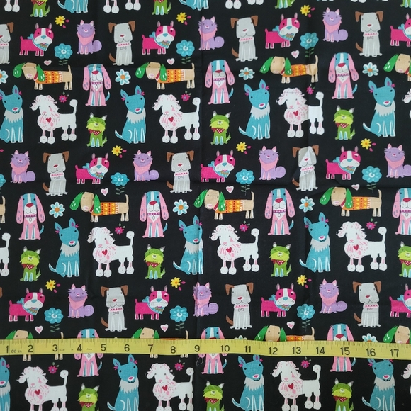 Fat Quarters Puppies Puppy Dogsvand Misc Fabric Cotton Paw Prints - Picture 4 of 11